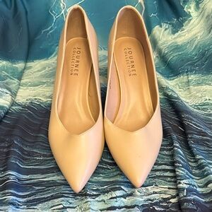 Journee Collection Light Cream Pointed Toe Pumps